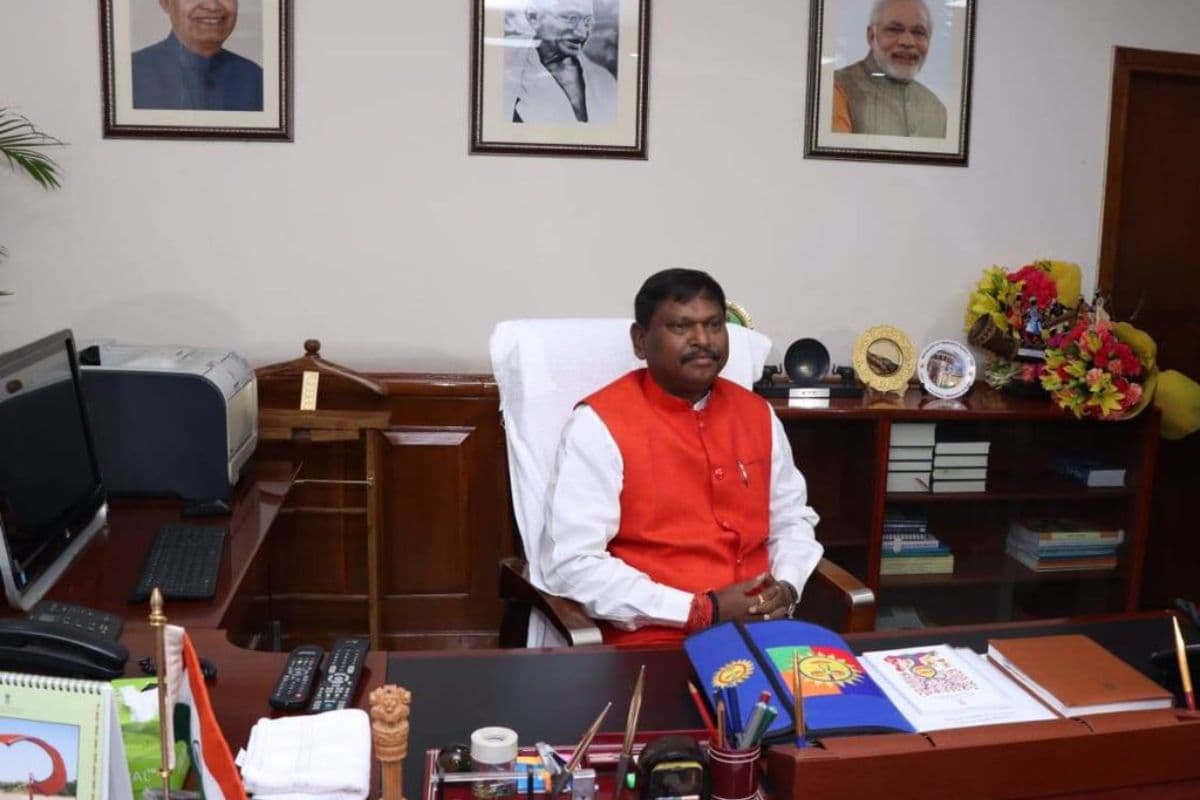 चाईबासा प्रशासन के कार्यशैली पर भड़के पूर्व CM अर्जुन मुंडा, कहा- यह प्रशासनिक अकड़ है या शिष्टाचार की कमी?