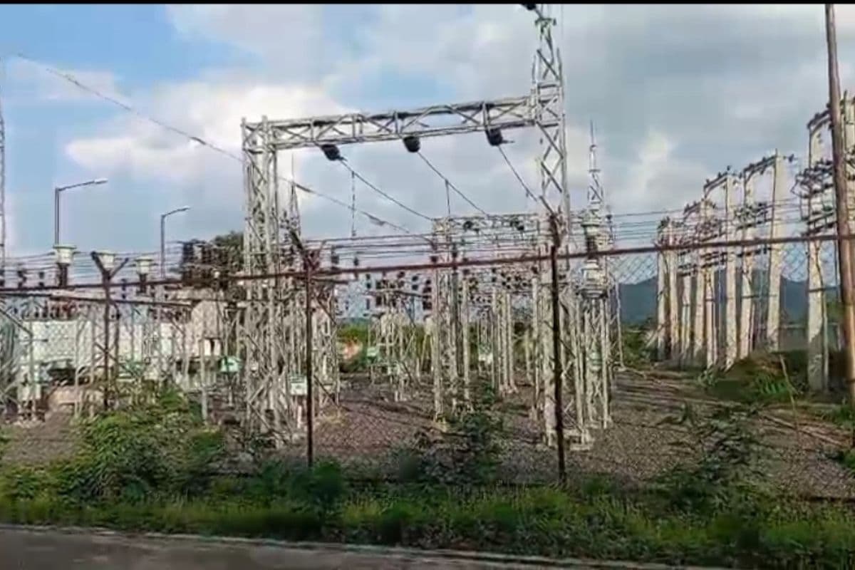 बांका में बिजली संकट से उबल रहा फुल्लीडुमर, सड़क जाम की चेतावनी, उमस भरी गर्मी में लोग बेहाल