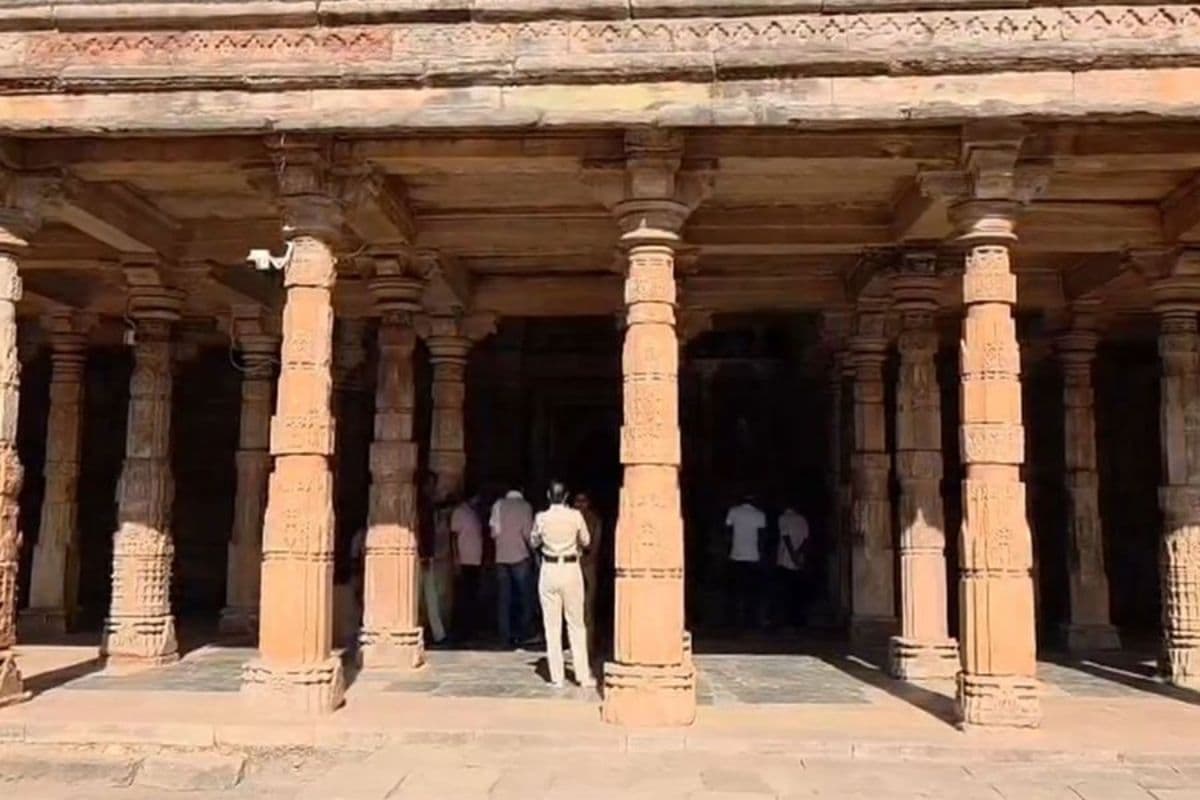 हाईकोर्ट के फैसले के बाद भोजशाला में हुई पूजा-अर्चना, श्रद्धालु बोला- बिना रोक टोक हुए दर्शन, अब हर दिन...