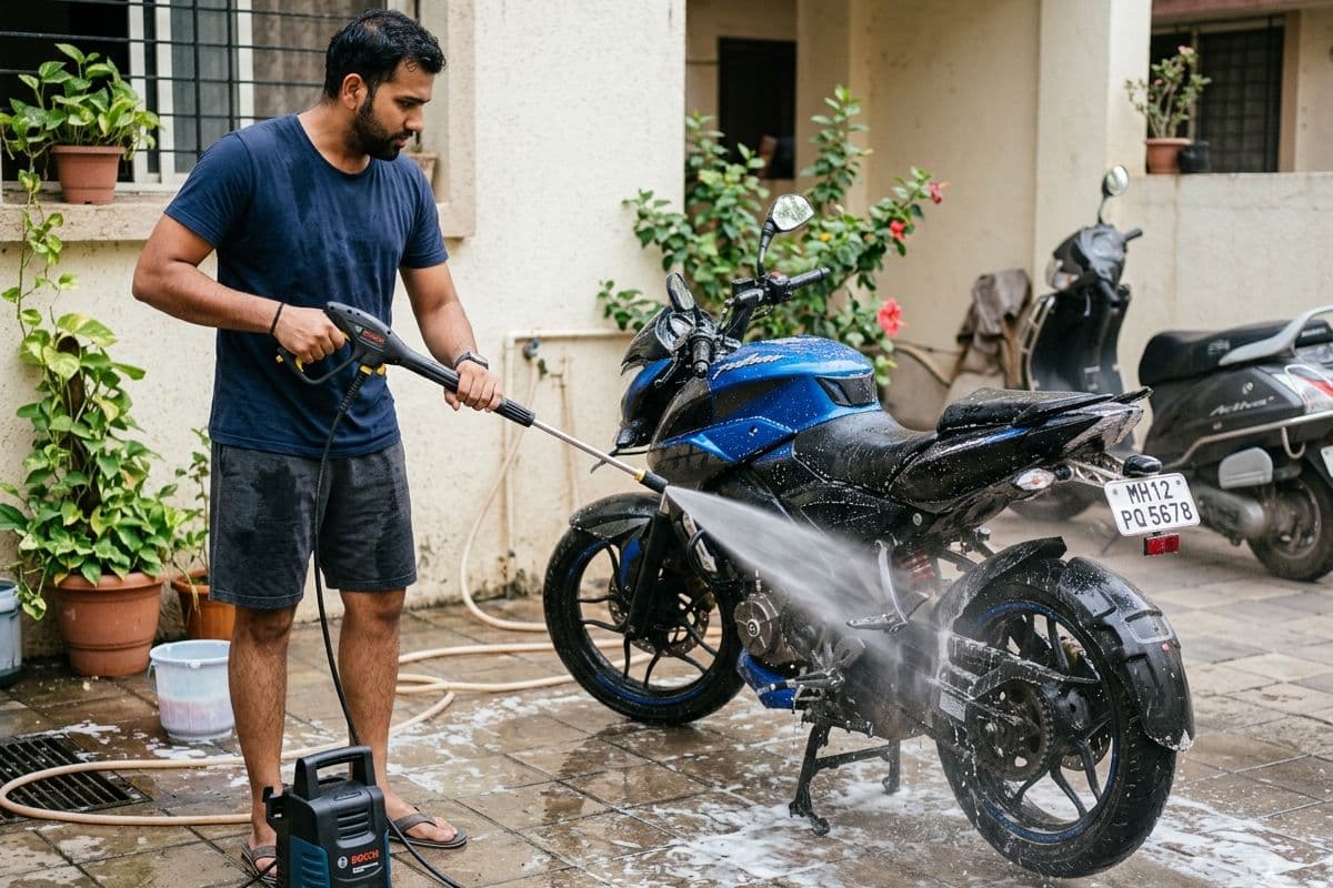 बाइक के इन 5 हिस्सों पर प्रेशर जेट का इस्तेमाल करना पड़ सकता है महंगा, अभी जान लें