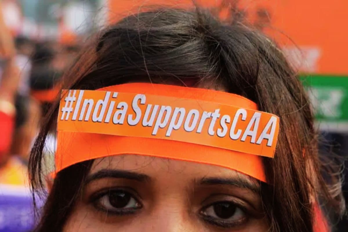 बंगाल में Detect, Delete, Deport का डर, CAA के दस्तावेज दुरुस्त करने के लिए हाबरा से बारासात तक लंबी कतारें