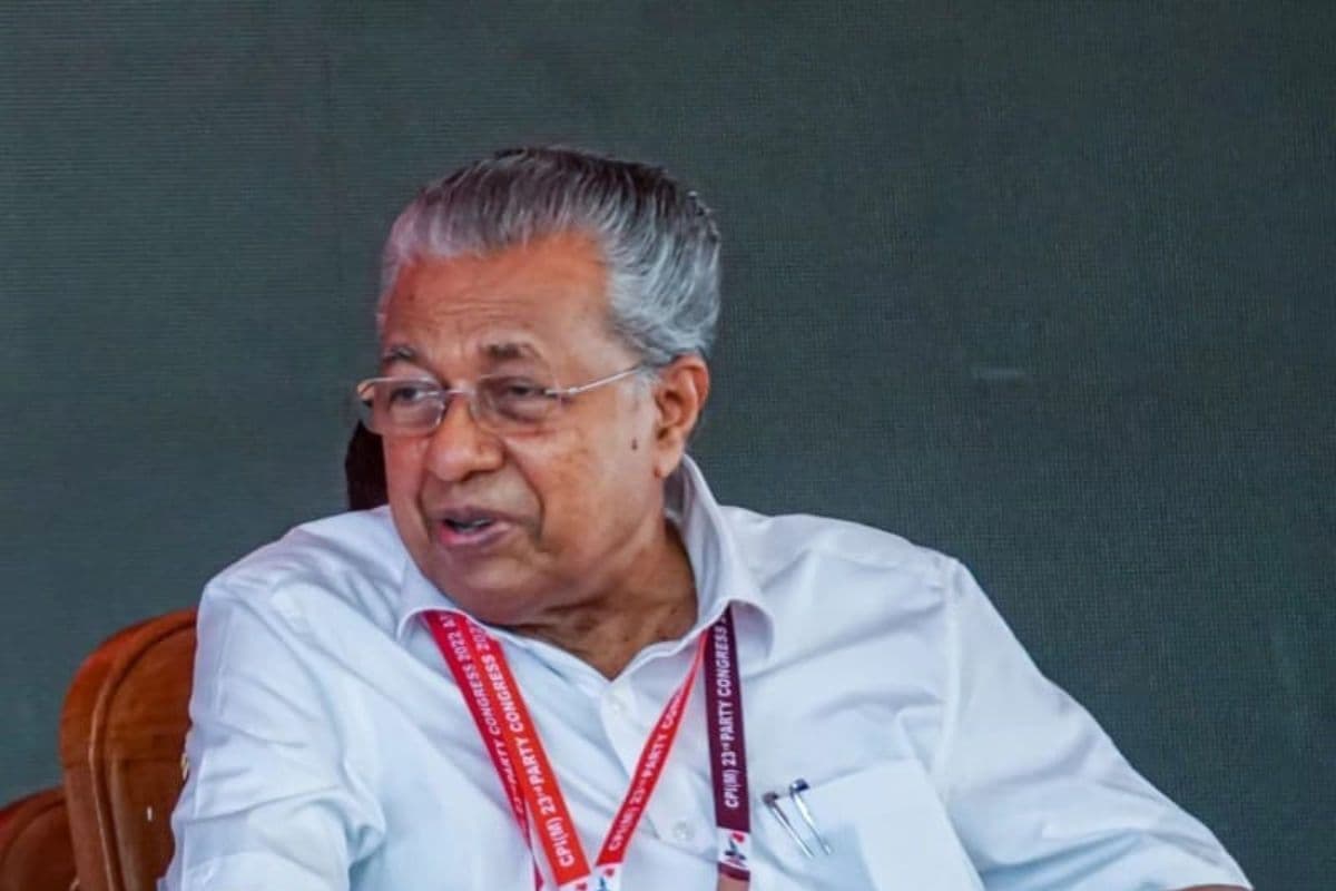 केरल चुनाव: सीएम विजयन ने मतगणना से पहले बदला अपना सोशल मीडिया बायो