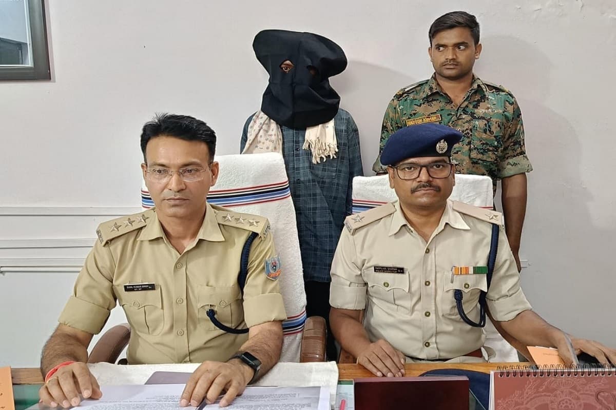 चतरा में जेजेएमपी उग्रवादी गिरफ्तार, लेवी मांगने और आगजनी की घटना में था शामिल