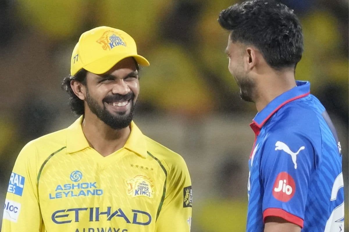 DL vs CSK: दिल्ली कैपिटल्स ने टॉस जीतकर बल्लेबाजी चुनी, दो बदलाव के साथ उतरी चेन्नई; ऐसी है दोनों टीमों की प्लेइंग-11