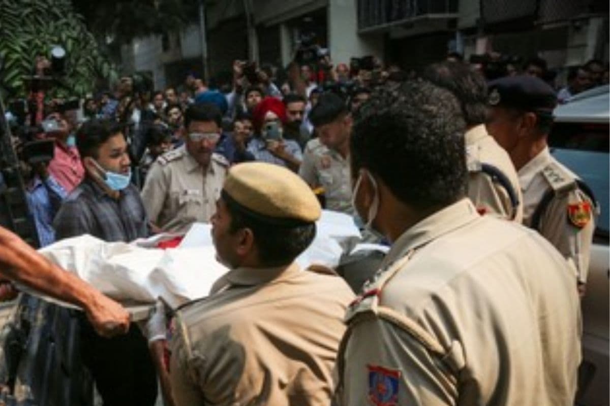 दिल्ली के सफदरजंग इलाके में जज ने की आत्महत्या, फंदे से लटका मिला शव