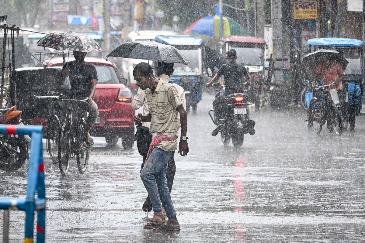 Rain Warning: अगले 48 घंटे तक बारिश, आंधी और ओलावृष्टि का अलर्ट, तूफानी हवा की चेतावनी