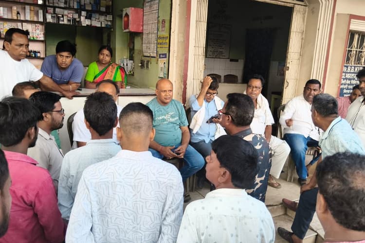 धनबाद में छत पर कपड़े सुखाते समय 11 हजार वोल्ट की चपेट में आई महिला, मौके पर ही दर्दनाक मौत