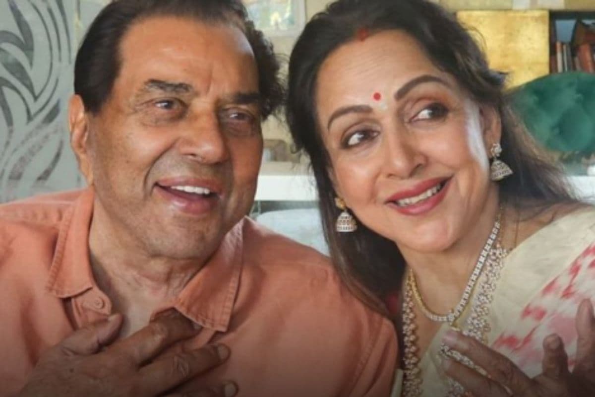 Padma Vibhushan 2026: धर्मेंद्र को पद्म विभूषण मिलने पर इमोशनल हुईं हेमा मालिनी, बोलीं- पूरा परिवार गर्व महसूस कर रहा