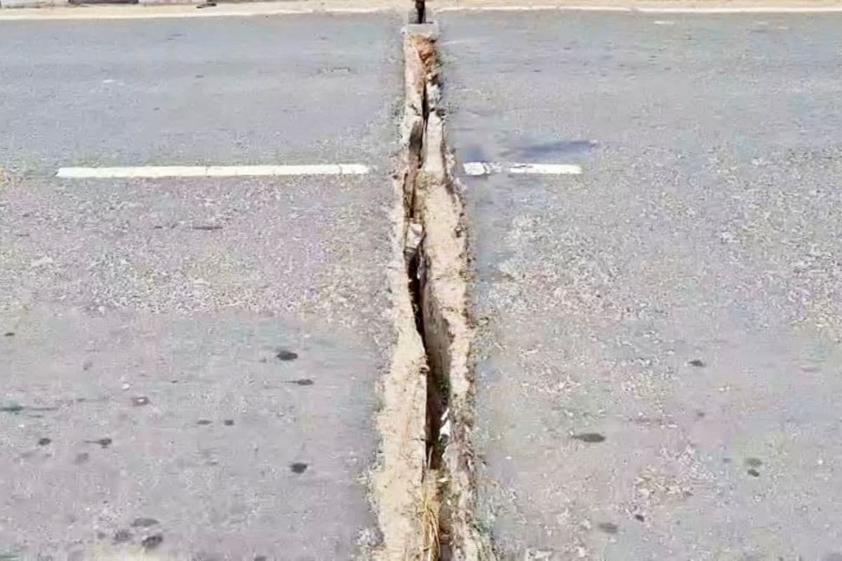 550 करोड़ से बने गोपालगंज के जादोपुर-मंगलपुर महासेतु में आया 7 इंच का गैप, भारी वाहनों की आवाजाही पर लगी रोक