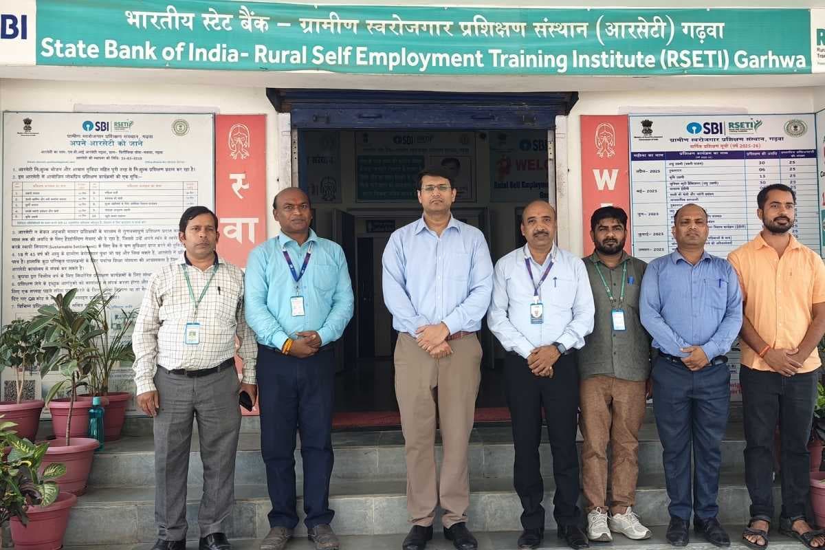 गढ़वा के चिरौंजिया आरसेटी परिसर में खुलेगा 'पलाश मार्ट', दीदियों के उत्पादों को मिलेगा बाजार