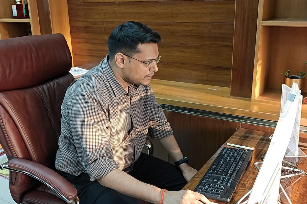 गढ़वा में पेयजल संकट पर डीसी साहब सख्त, झार जल पोर्टल पर 7 दिनों से अधिक पेंडिंग नहीं रहेगी शिकायत