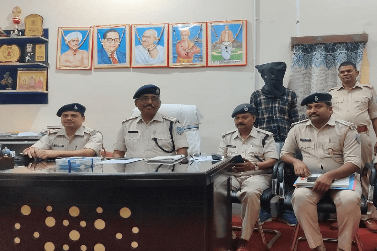 बिशुनपुरा और रमना की दुकानों में चोरी करने वाला धराया, सोने के गहने और नकदी बरामद