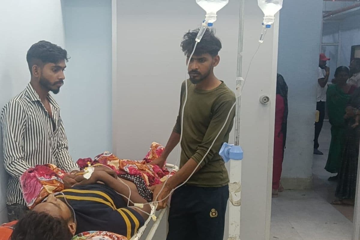 Gopalganj news: ताड़ के पेड़ से गिरकर युवक की मौत, परिवार में मचा कोहराम