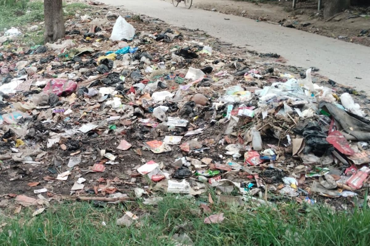 गोपालगंज में कचरा उठाव व्यवस्था ठप, गांवों में बढ़ी गंदगी और बीमारी का खतरा