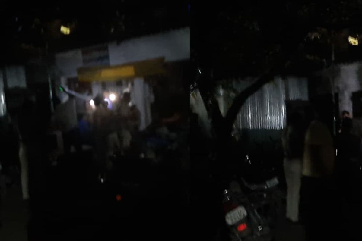 Hajipur News: बिजली गुल होते ही टॉर्च के भरोसे चलता है उत्पाद थाना