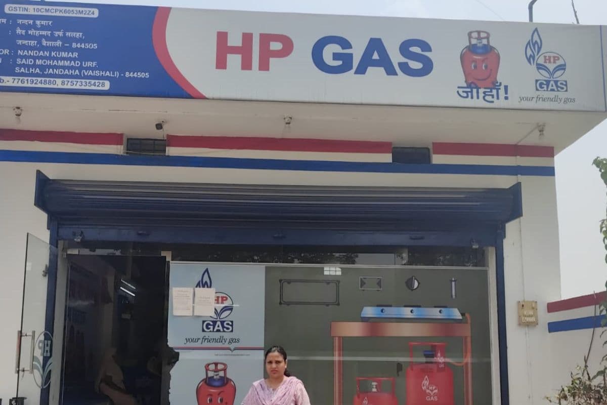 Hajipur News: LPG सिलेंडर की कालाबाजारी पर प्रशासन सख्त