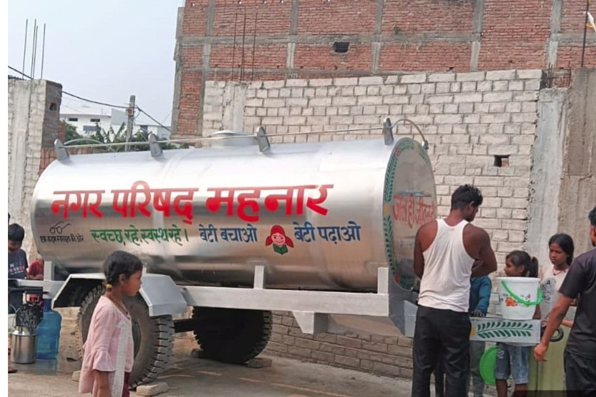 भीषण गर्मी में महनार के वार्ड 16 में गहराया जलसंकट, डेढ़ महीने से ठप नल-जल आपूर्ति