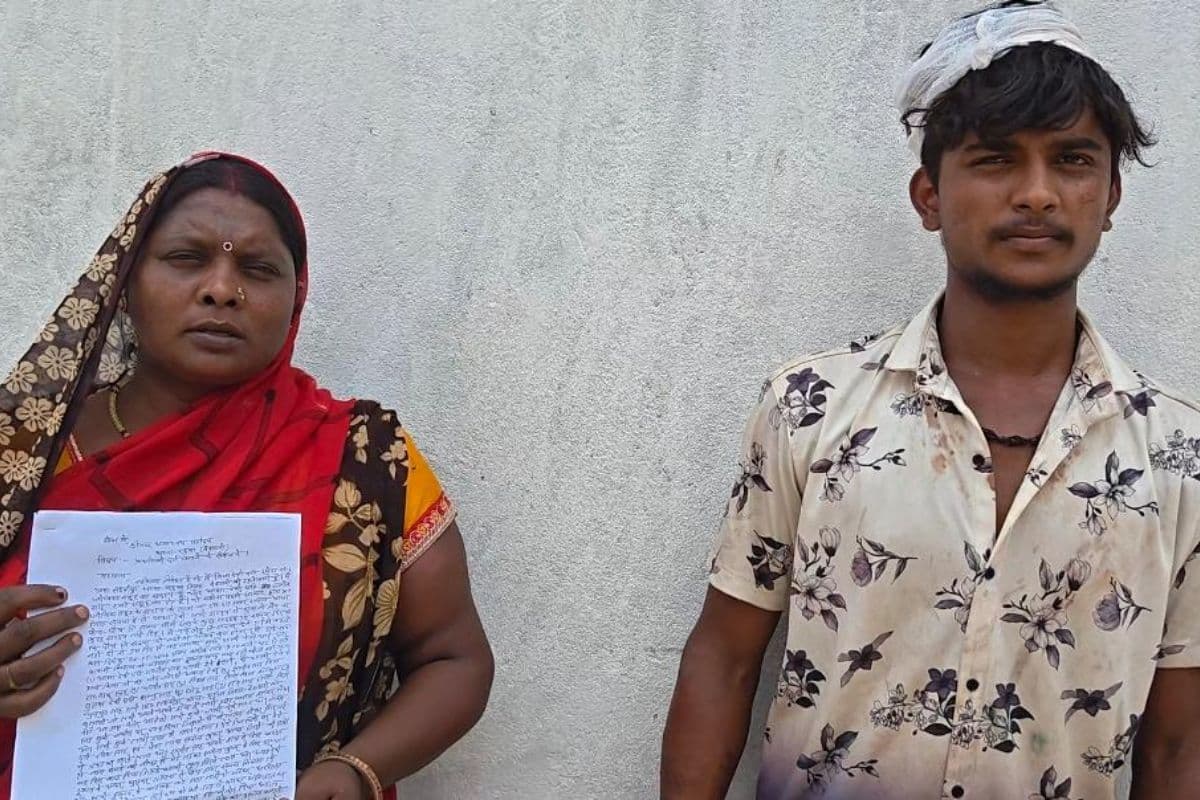 Hajipur News: रिश्वत में 200 रुपये कम देने पर महिला समूह सदस्य के घर हमला