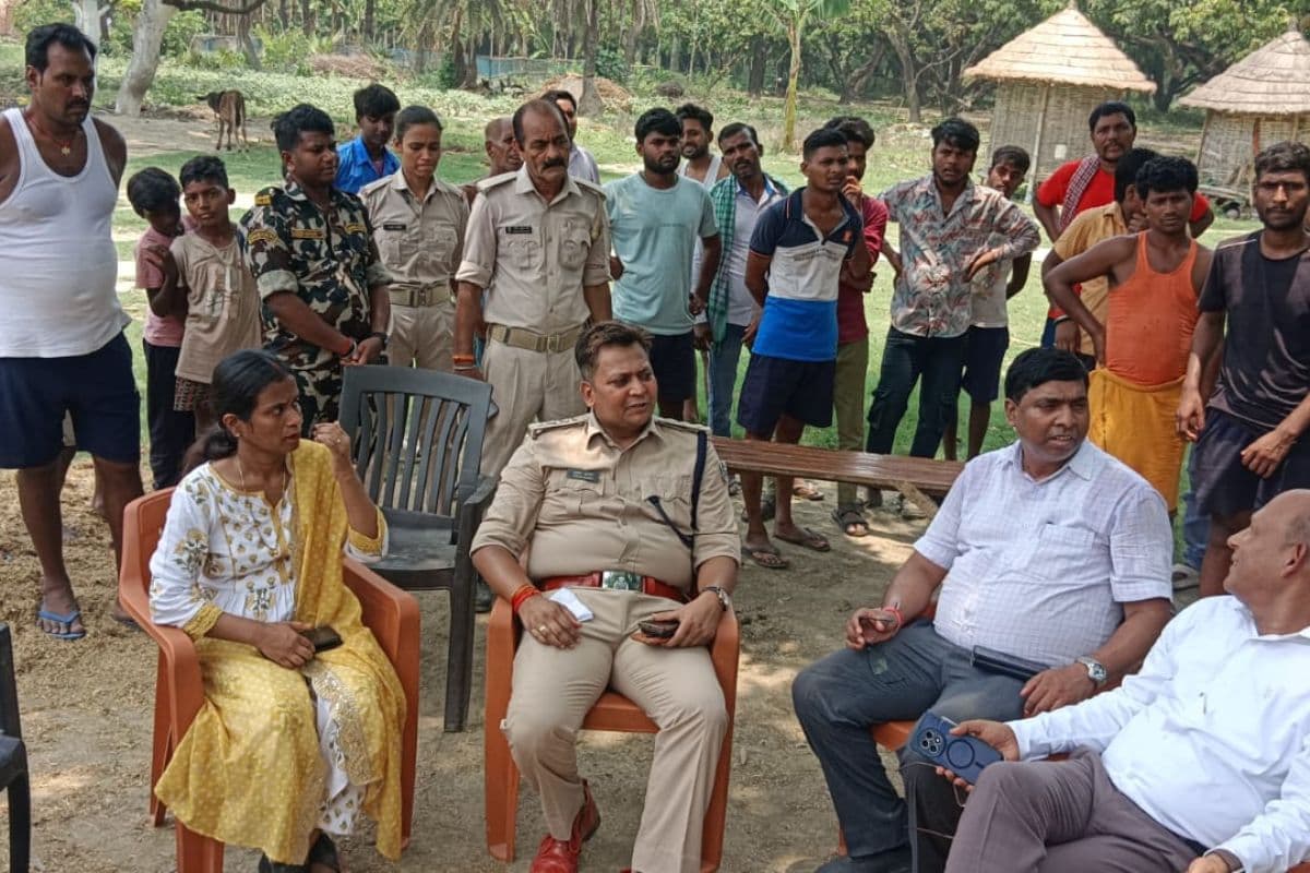 Hajipur News: सहयोग शिविर में हंगामे के दो दिन बाद प्रशासन एक्शन में