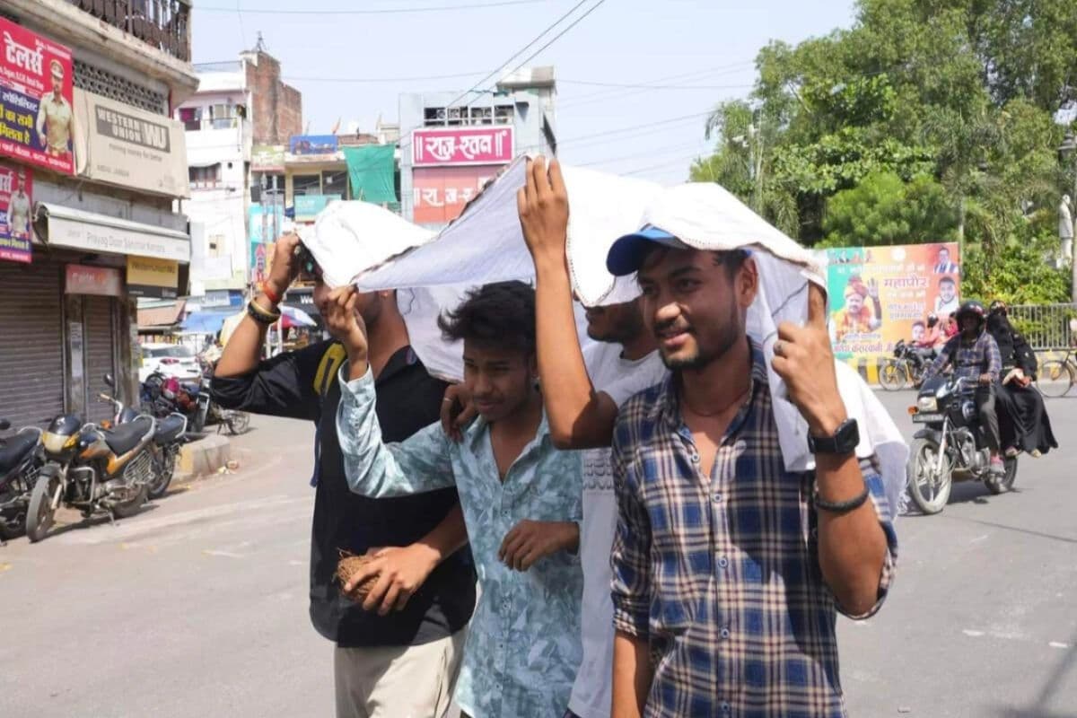 जमुई में 47 डिग्री जैसी महसूस हुई गर्मी, दोपहर में सूनी पड़ी रहीं सड़कें