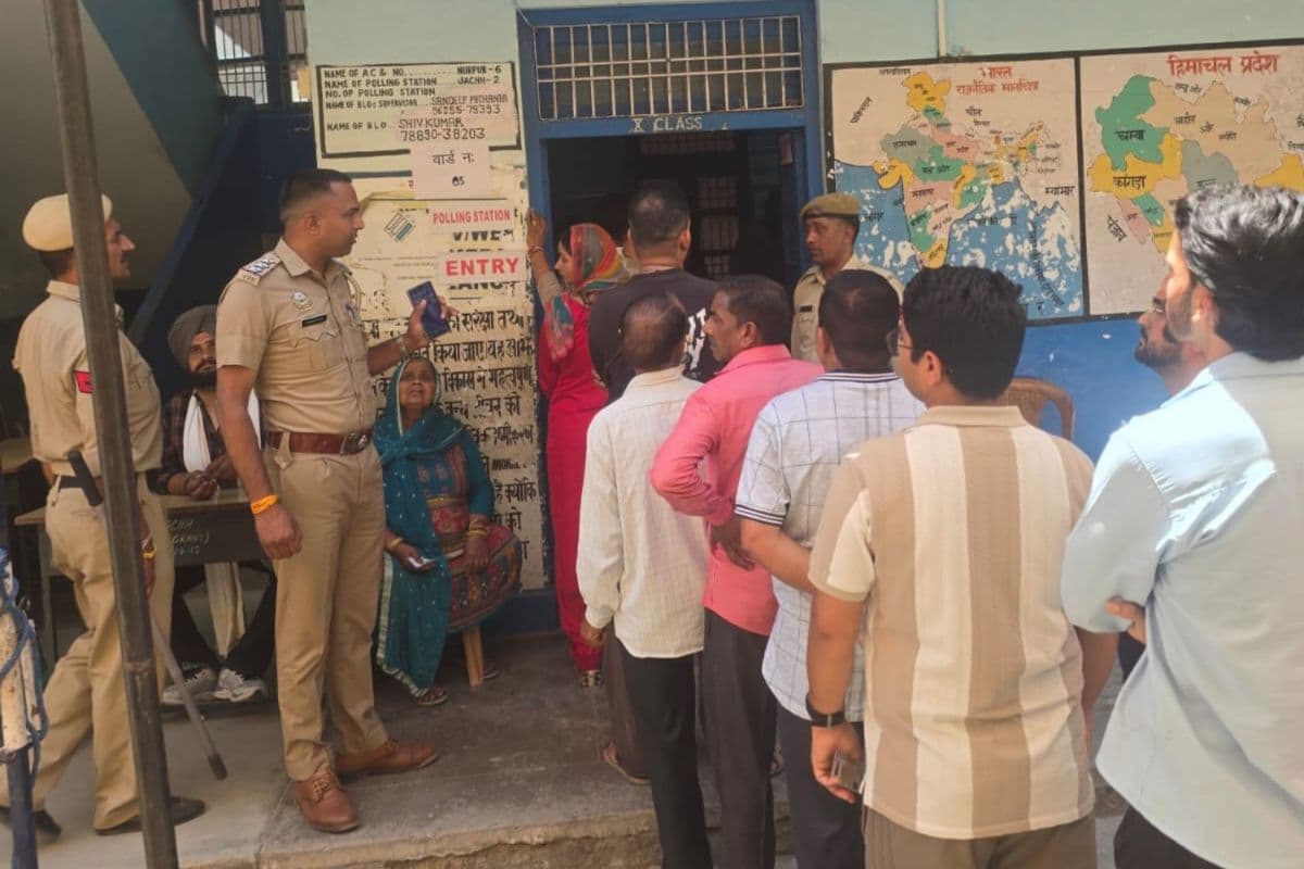 हिमाचल पंचायत चुनाव: पहले चरण में 73.19 प्रतिशत मतदान; वोटिंग में महिलाओं ने पुरुषों को पीछे छोड़ा