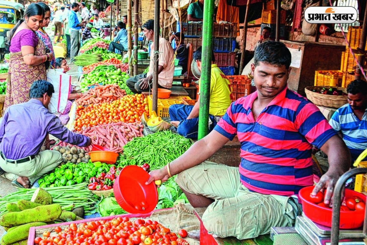 जनता को फिर लगेगा महंगाई का झटका, पेट्रोल-डीजल के बाद अब ये सामान होगा महंगा