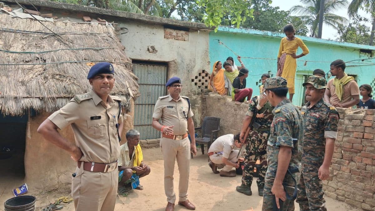 जमुई में पत्नी की हसुआ से गला रेतकर हत्या, शव के पास पूरी रात बैठा रहा पति