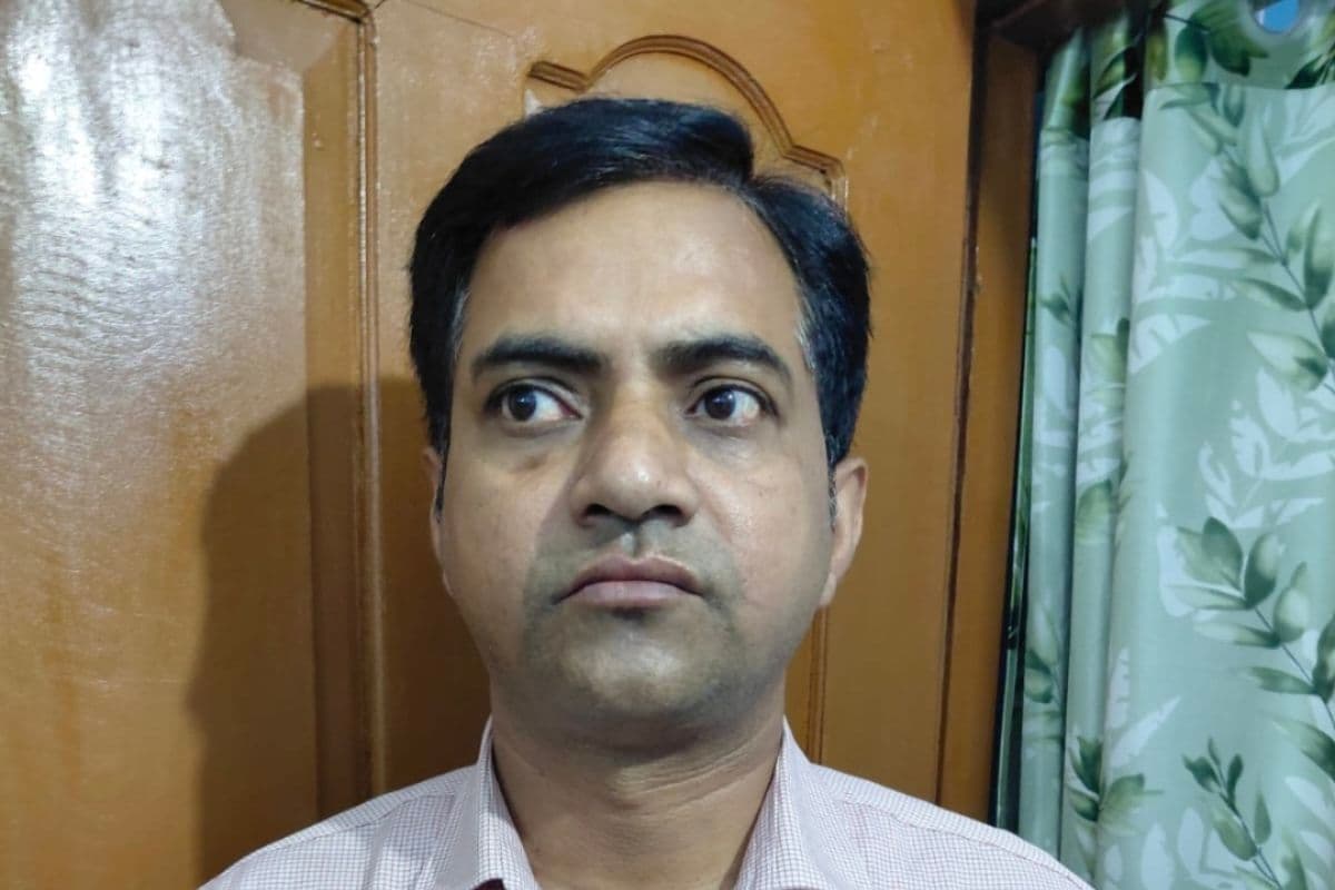 आय से अधिक संपत्ति मामले में कार्यपालक अभियंता गोपाल कुमार निलंबित, करोड़ों की संपत्ति मिलने के बाद बड़ी कार्रवाई