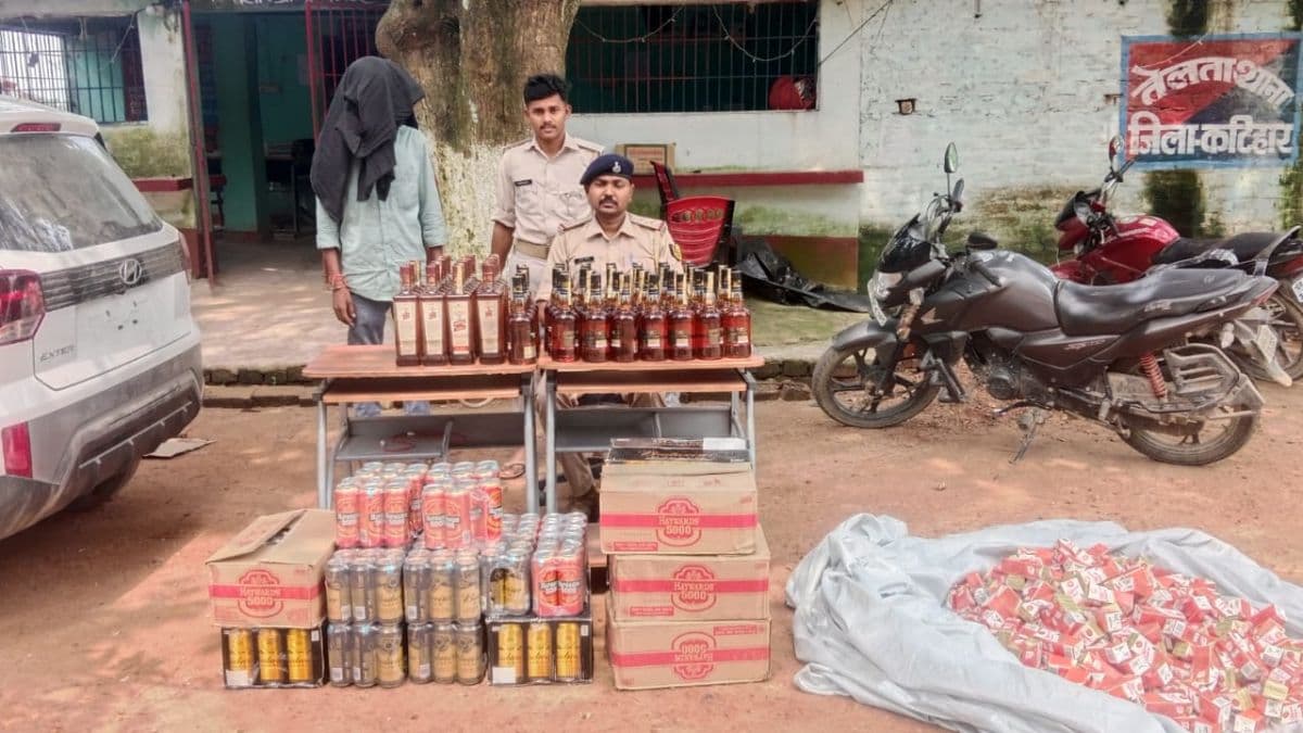 कटिहार में पुलिस की बड़ी कार्रवाई, कार से 258 लीटर विदेशी शराब बरामद, पूर्णिया का तस्कर गिरफ्तार