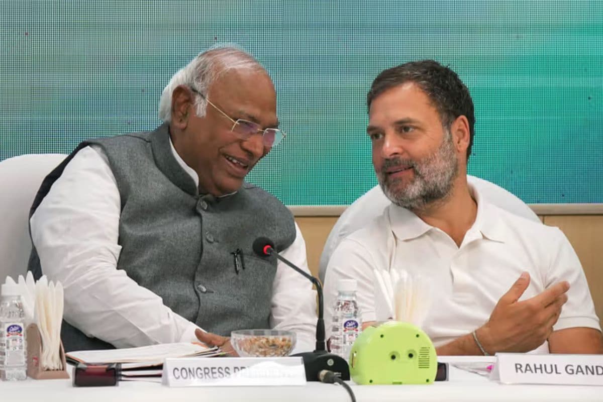 कौन बनेगा केरल का मुख्यमंत्री? कांग्रेस में मंथन पूरा, कल होगा ऐलान
