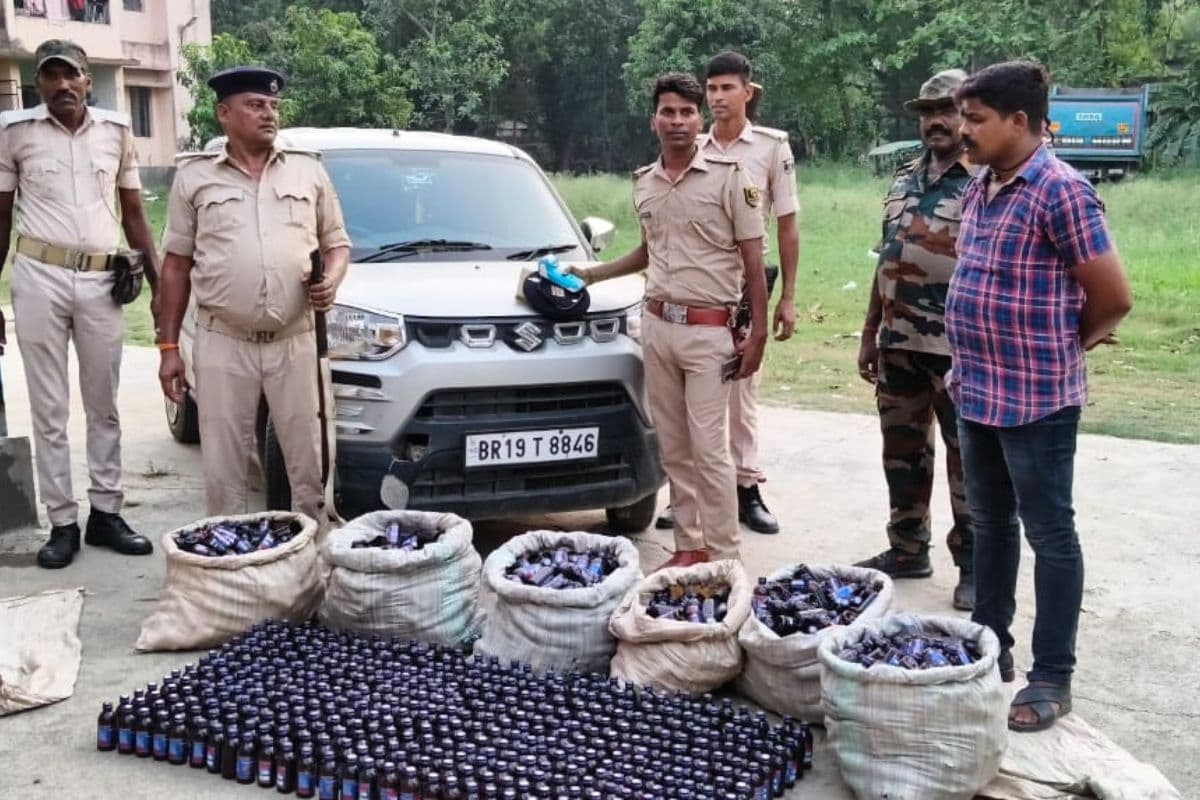 खगड़िया पुलिस ने पकड़ी कोडिन कफ सिरप की खेप, चालक वाहन छोड़कर फरार