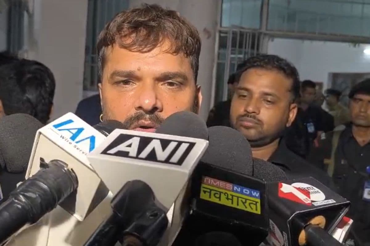 सम्राट चौधरी, संजय सरावगी की मौजूदगी में नितिन नवीन से मिलने पहुंचे खेसारी, बीजेपी ज्वाइन करने की खबरों पर क्या बोले?