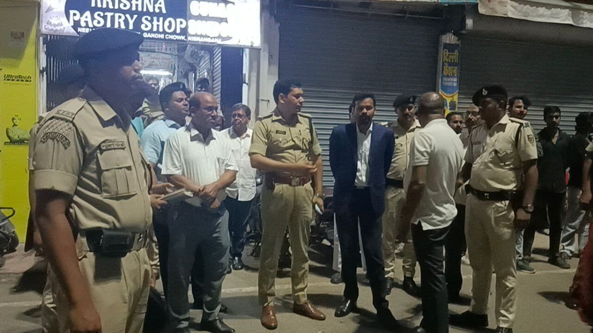 किशनगंज में 15 मिनट तक अंधेरे में डूबा गांधी चौक, सुरक्षा तैयारियों को परखा गया