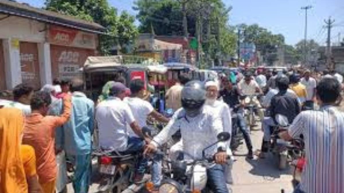 किशनगंज में डिवाइडर और फुटपाथी दुकानों से ठाकुरगंज में बढ़ी मुसीबत, हर दिन लग रहा जाम
