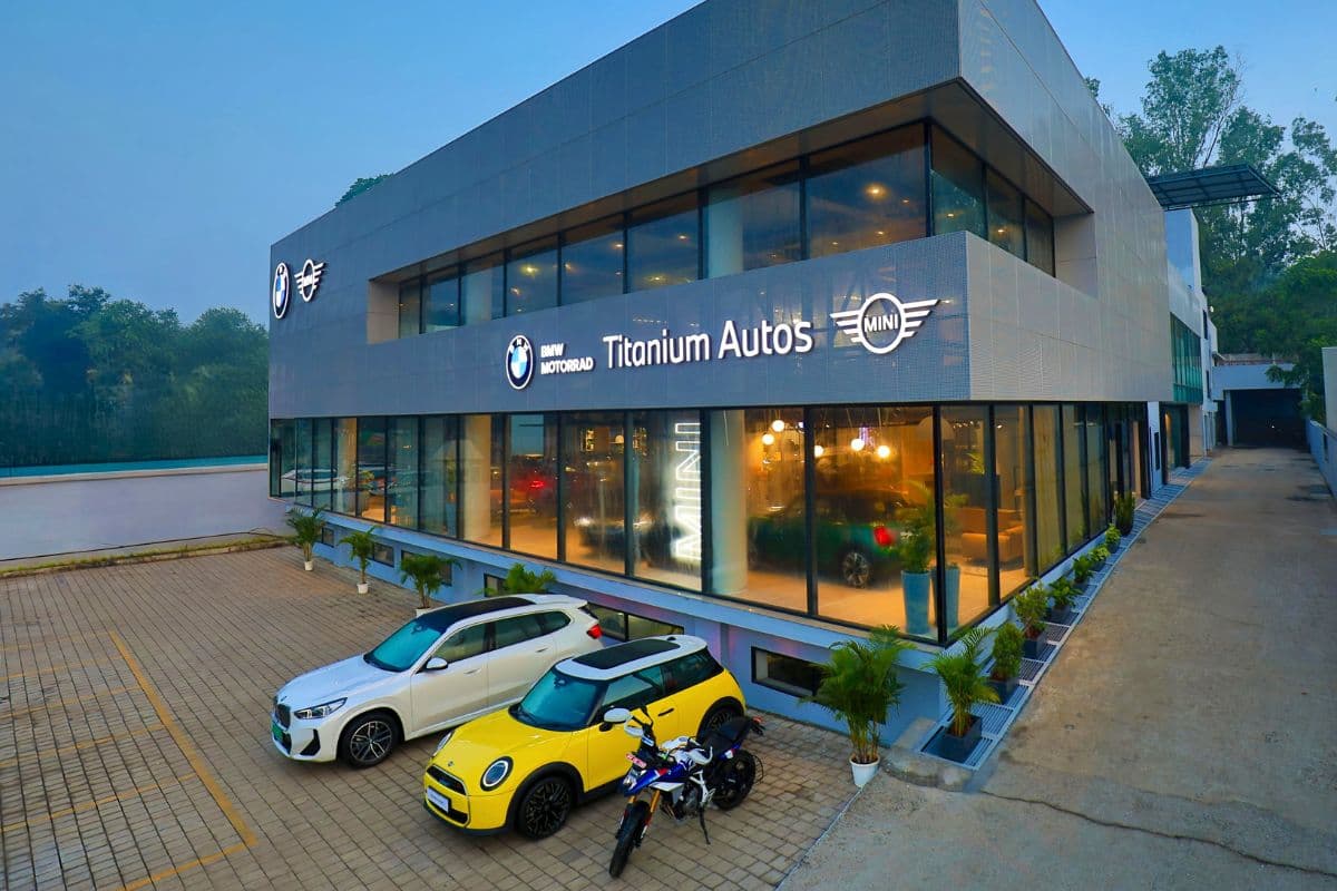 रांची में खुला झारखंड का पहला MINI शोरूम, Titanium Autos बनी ऑफिशियल डीलर