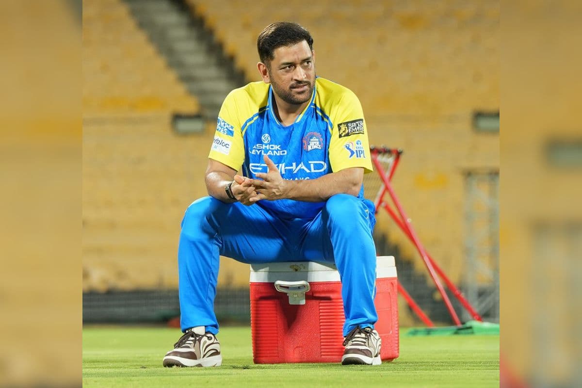 MS Dhoni के हेल्थ पर नया अपडेट, CSK कोच माइकल हसी ने चोट के बारे में बताया