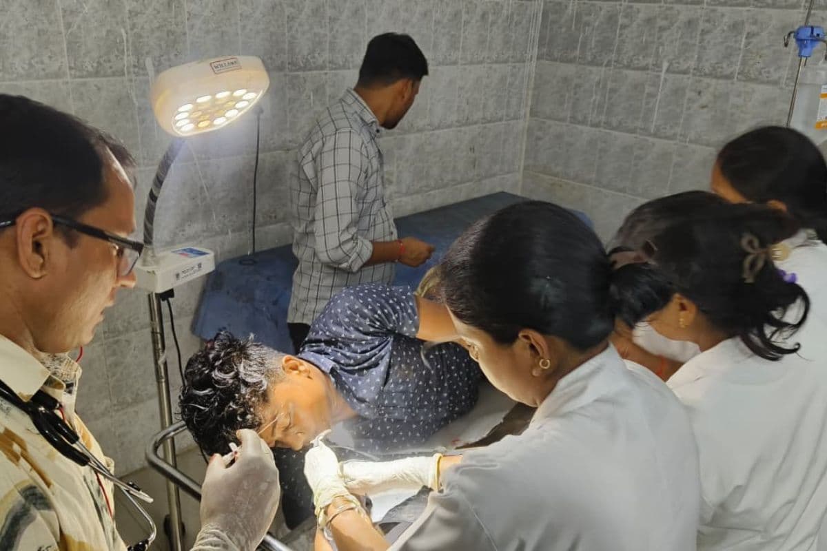 मुंगेर के हवेली खड़गपुर में हाइवा ने बाइक सवार किशोर को कुचला, हालत गंभीर