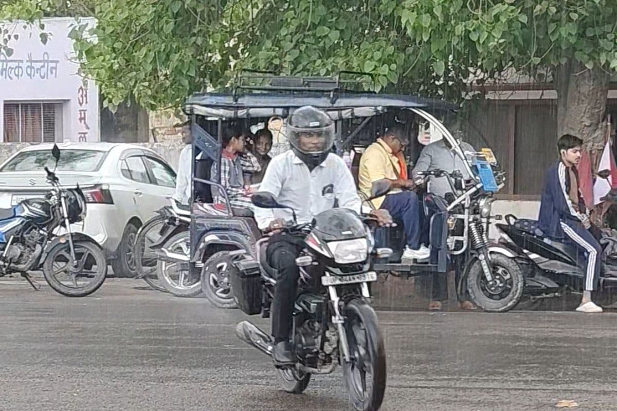 मुंगेर में तपती गर्मी के बीच सुहानी हुई सुबह, बारिश और ठंडी हवाओं से मिली राहत