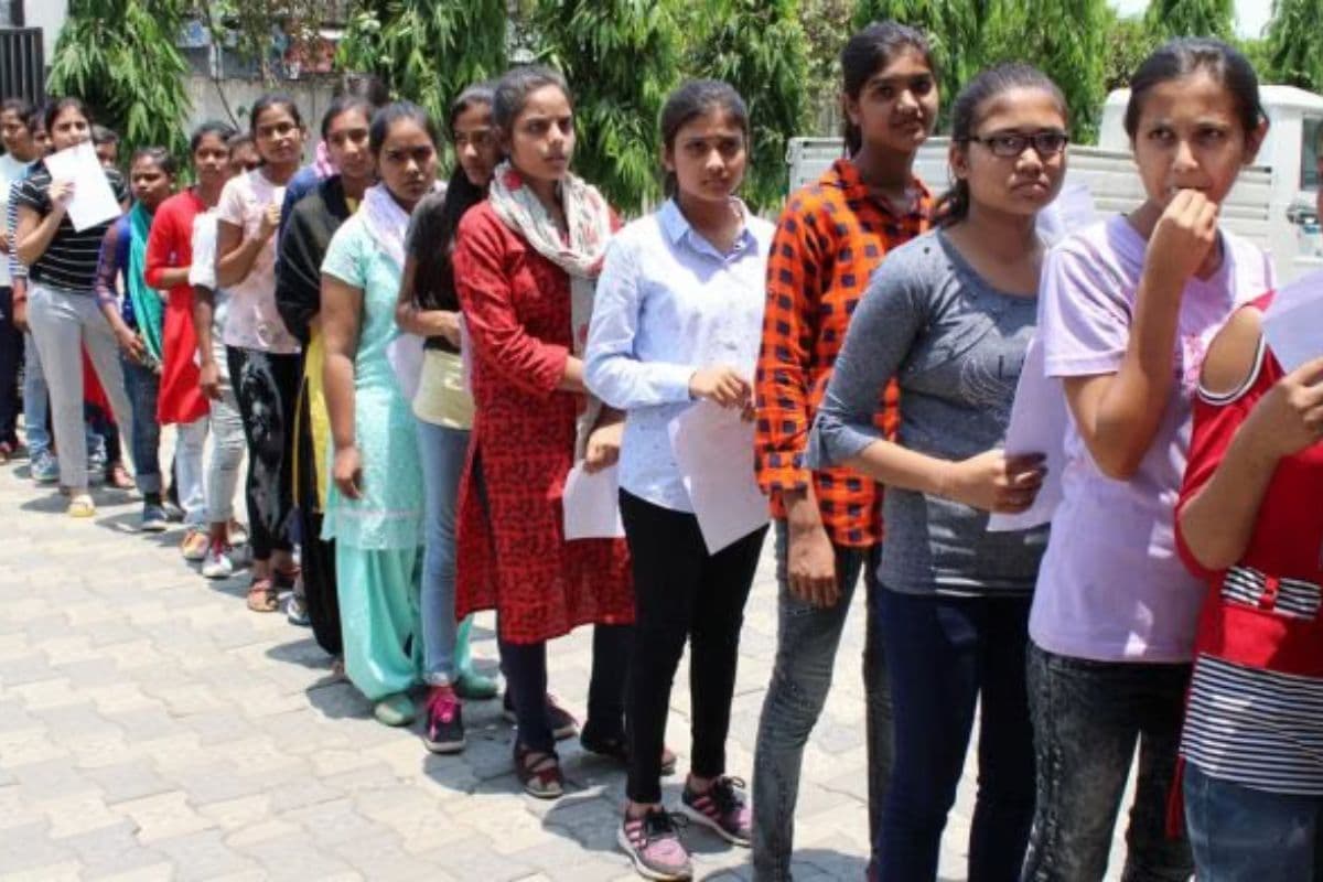 NEET UG परीक्षा में AI और CCTV से पकड़े गए 150 से अधिक संदिग्ध अभ्यर्थी, होंगी पूछताछ
