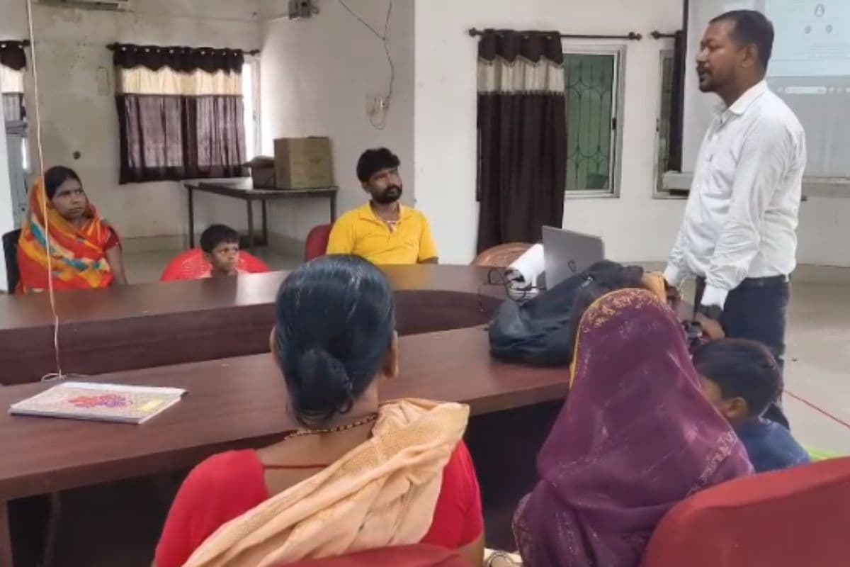 देवघर: छोटे दुकानदारों के लिए खुली किस्मत, क्रेडिट कार्ड के साथ मिलेगा 50 हजार तक का लोन