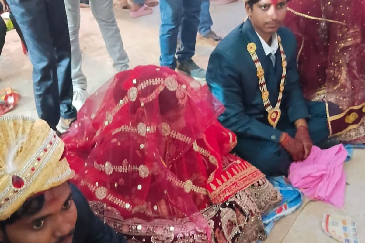 रोहतास में पिता की मौत के बाद भी नहीं टूटी हिम्मत, भलूनीधाम में एक साथ गूंजी तीन शहनाइयां