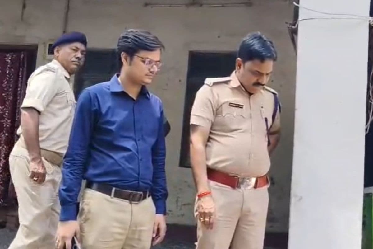 सीवान के मुफस्सिल थाना परिसर में नष्ट की गयी 429 लीटर शराब, प्रशासन की बड़ी कार्रवाई
