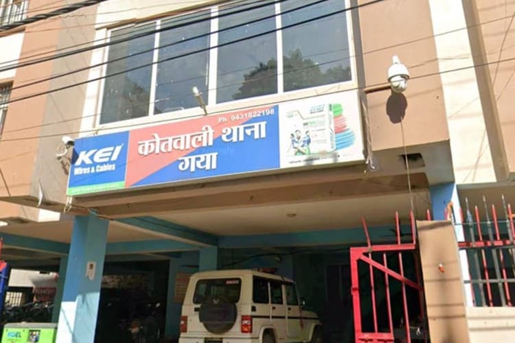 रस्सी से गला घोंटकर युवक की हत्या, अपराधियों ने शव को गया-पटना हाईवे पर फेंका, इलाके में दहशत