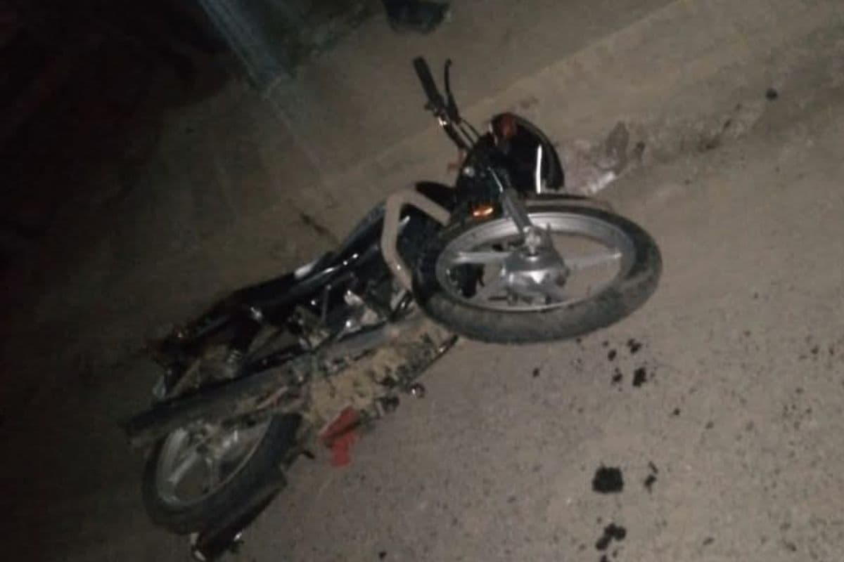 कैमूर में सड़क हादसे में पिता-पुत्र की मौत, हाईवे पर अनियंत्रित हुई बाइक, गांव में पसरा मातम