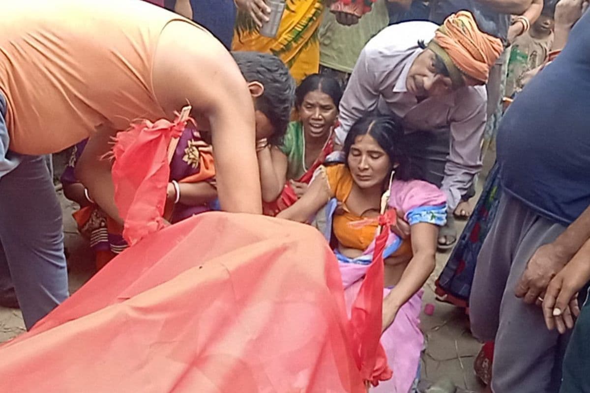 सीवान में श्रवण शर्मा के अंतिम दर्शन को उमड़ी भीड़, गमगीन माहौल में हुआ अंतिम संस्कार, सड़क हादसे में गई थी जान