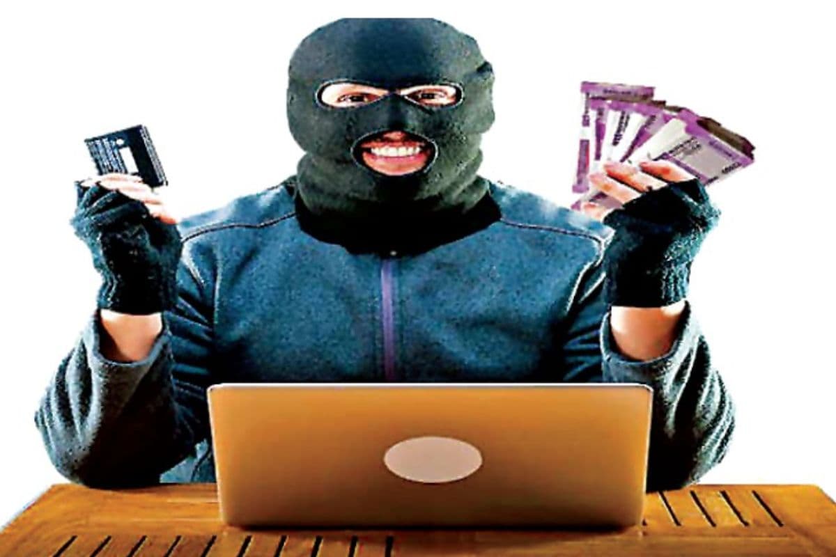 गया में साइबर ठगी, जाम में रुकी बोलेरो तभी शातिरों ने डैशबोर्ड से गायब किया फोन, खाते से उड़ाए 73 हजार रुपए