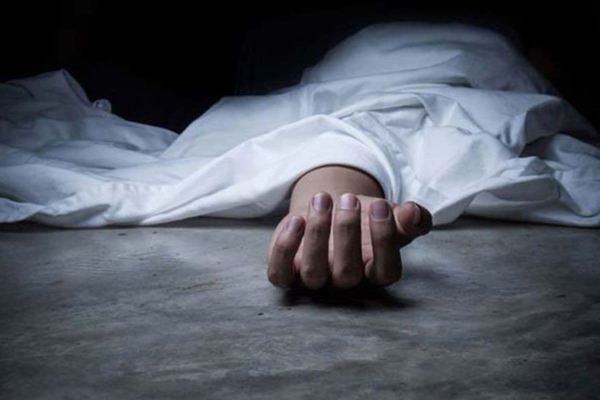 पत्नी से विवाद के बाद युवक ने खाया जहर, इलाज के दौरान मौत, परिजनों का रो-रोकर बुरा हाल