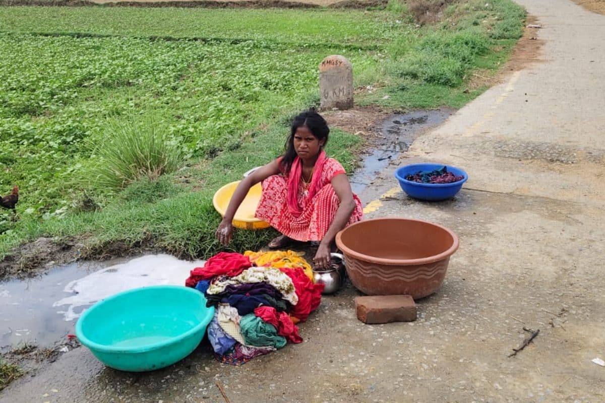 पानी-बिजली के लिए सड़क पर उतरे बच्चे! स्कूल के खिलाफ छात्रों का फूटा गुस्सा, गया मुख्य मार्ग जाम