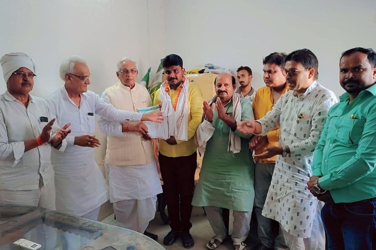जदयू ने रिविलगंज में खेला बड़ा दांव, अश्विनी कुमार सिंह बने नगर अध्यक्ष, सियासी हलचल तेज