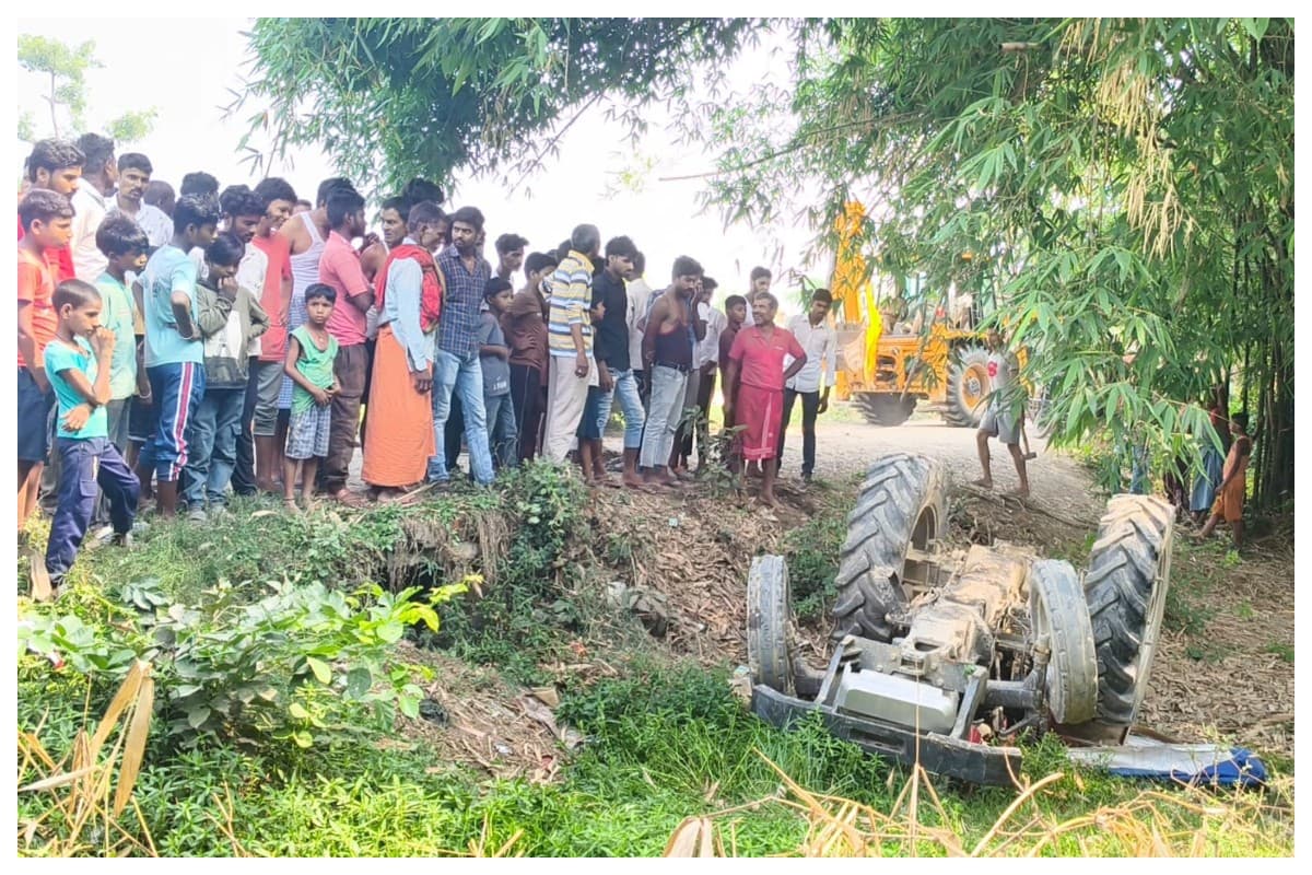 Motihari News: मोतिहारी में दर्दनाक हादसा: पताही के परसौनी कपूर में ट्रैक्टर पलटने से 20 वर्षीय चालक की मौत